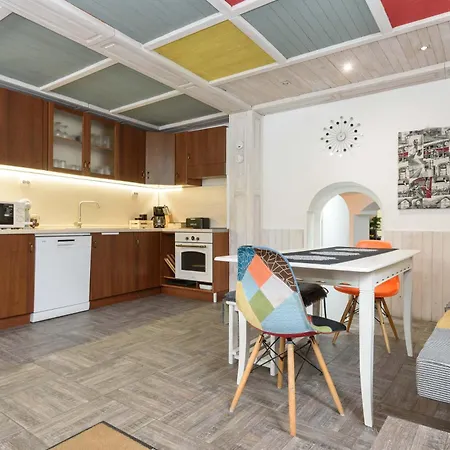 Kaja 펜션 반스코