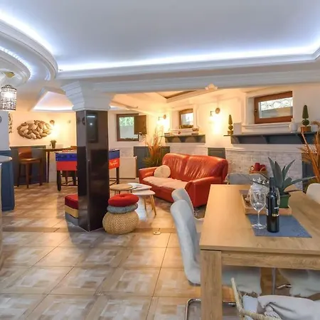 Ваканционна къща Kaja *